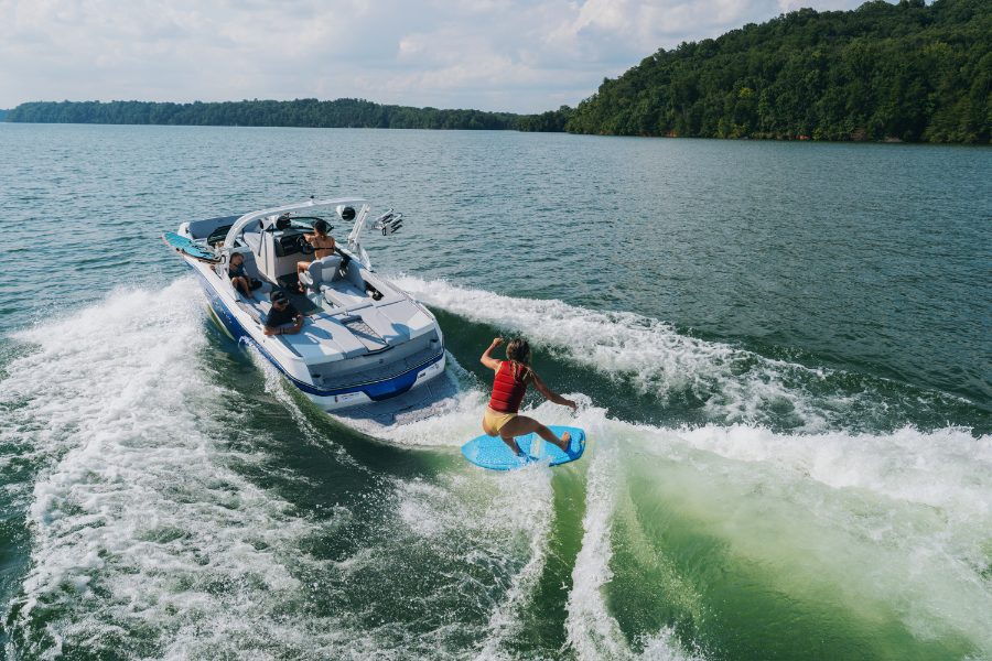 Tow boats for sale at American Marine