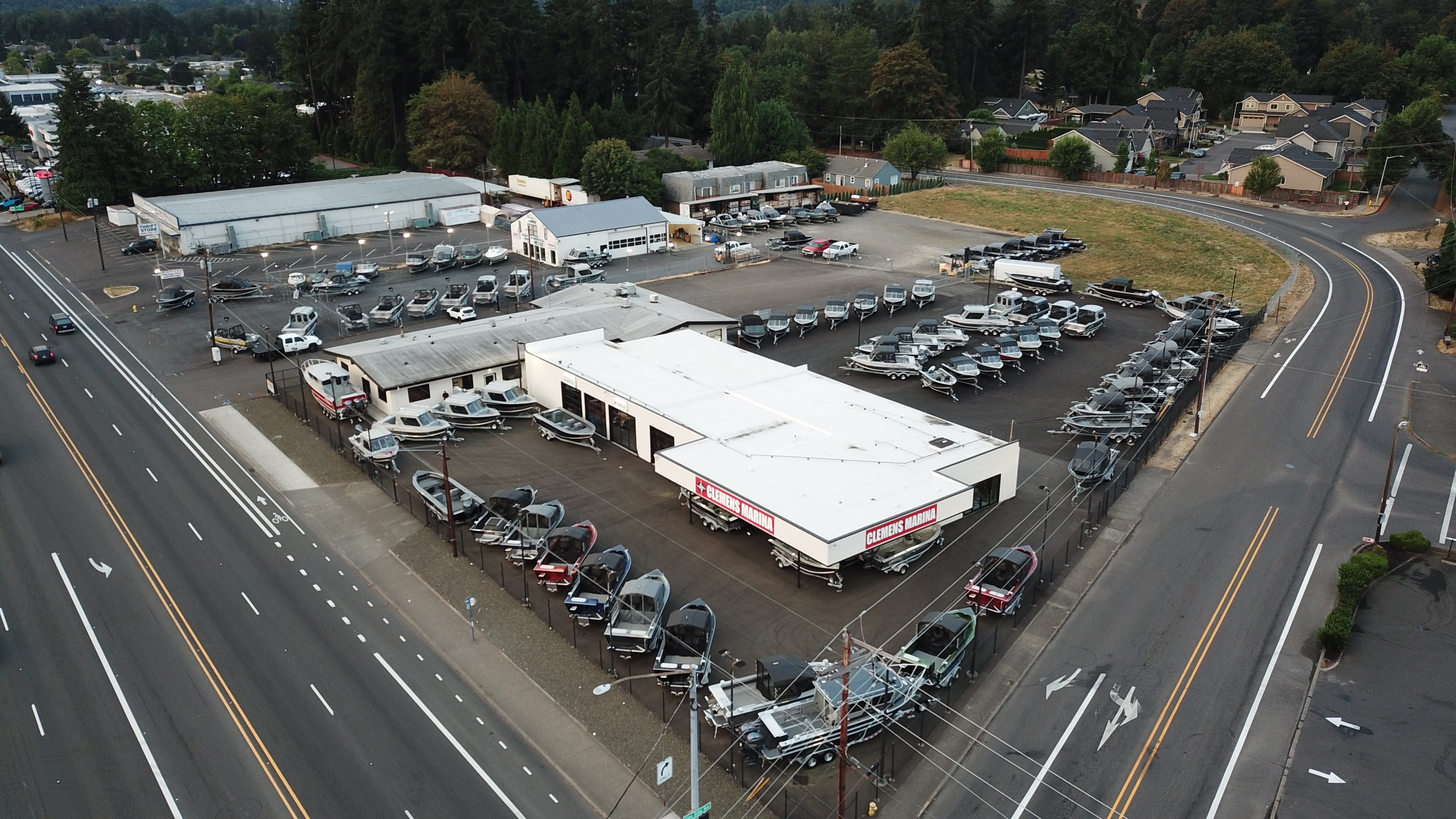 Clemens Marina Eugene service and repair facility