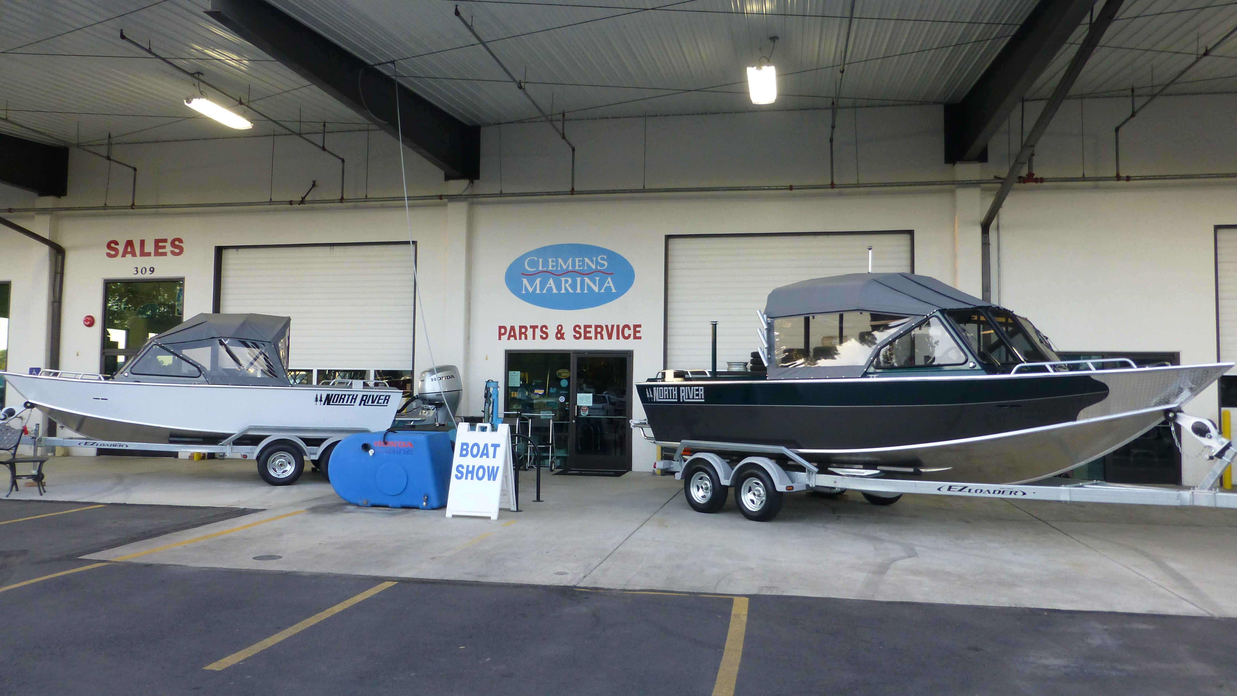 Clemens Marina Eugene service and repair facility