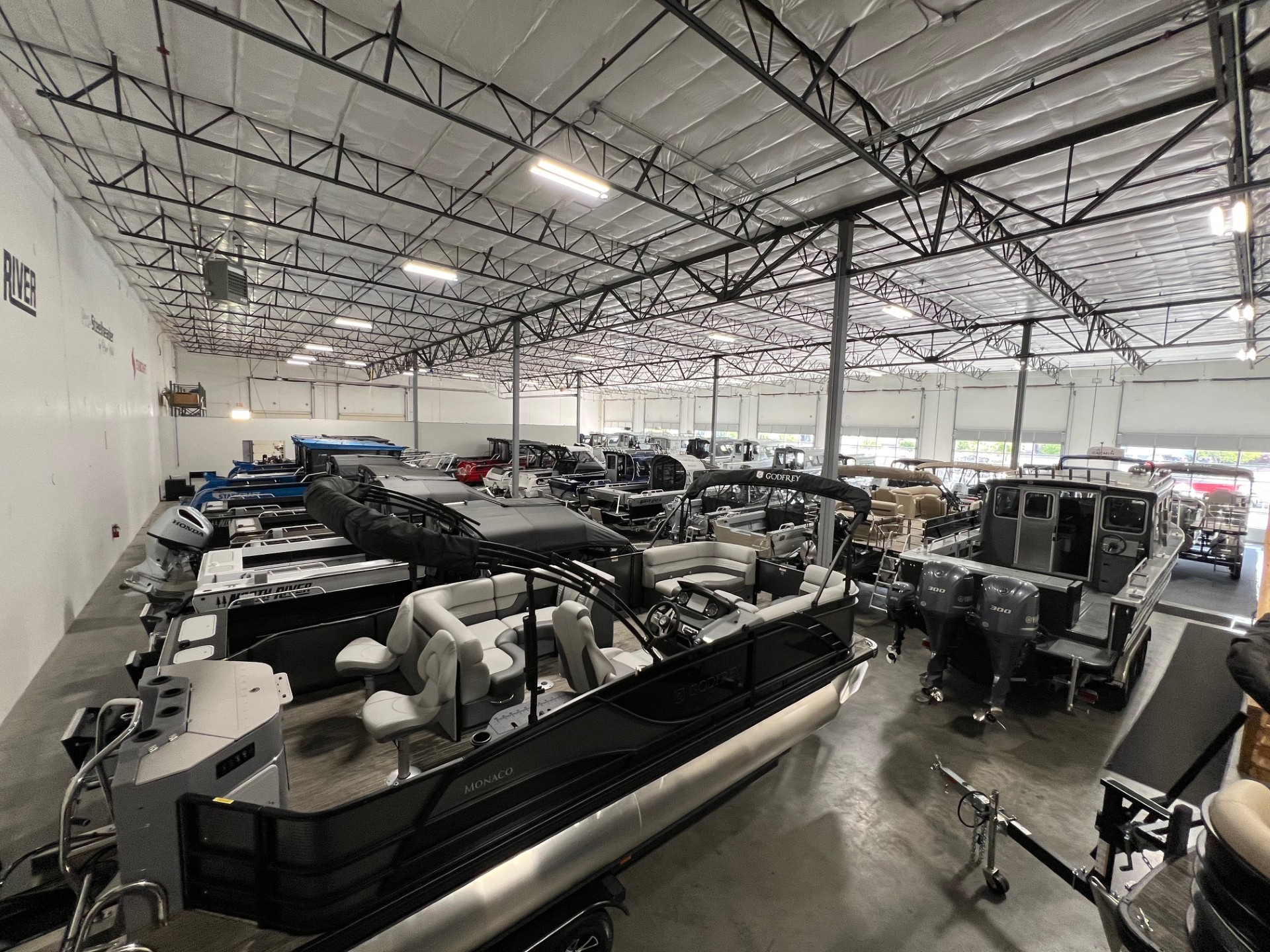 Clemens Marina Eugene service and repair facility