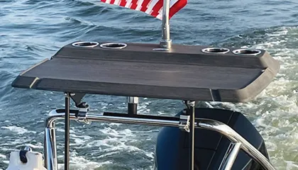 Nauti Table