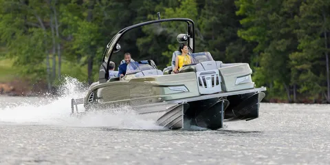 Manitou pontoon boat