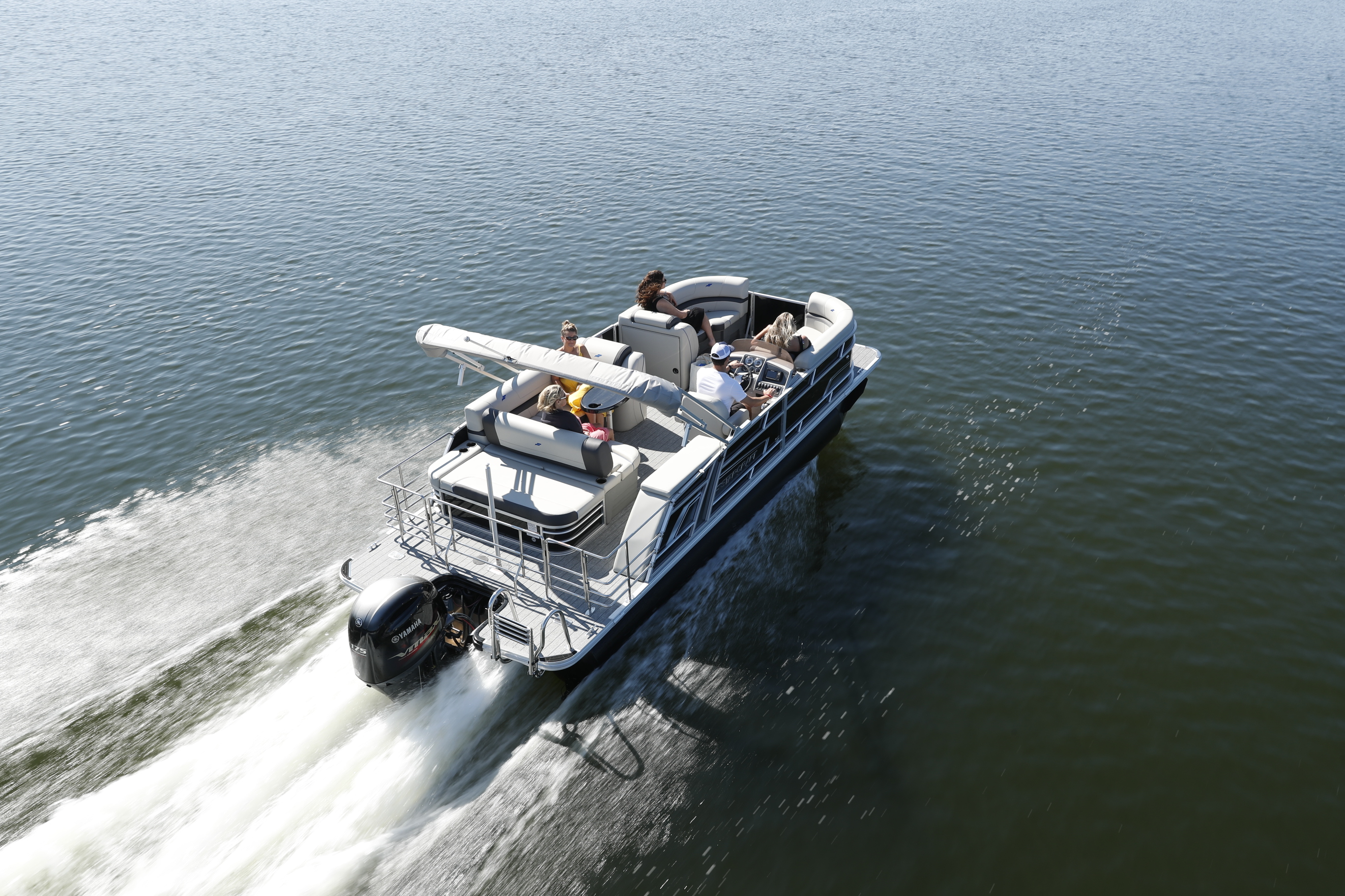 Pontoon boats