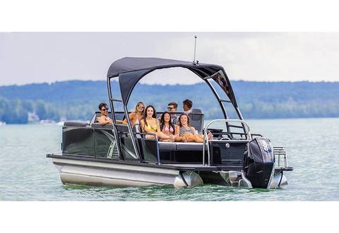 2025 LSZ - 23 FT Versatile Rear Bench Windshield