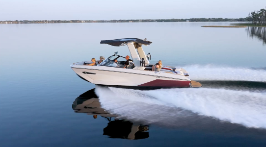 Nautique wakeboard and ski boat in action