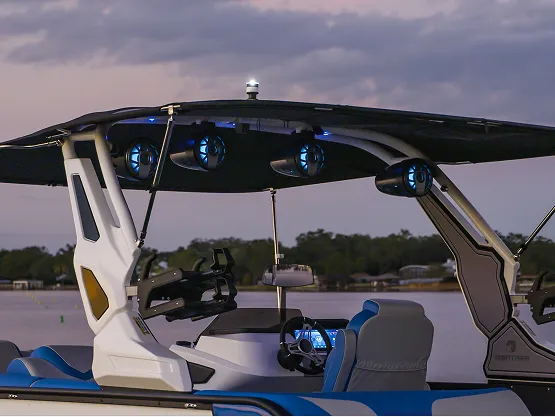 Wakeboard Tower & Bimini