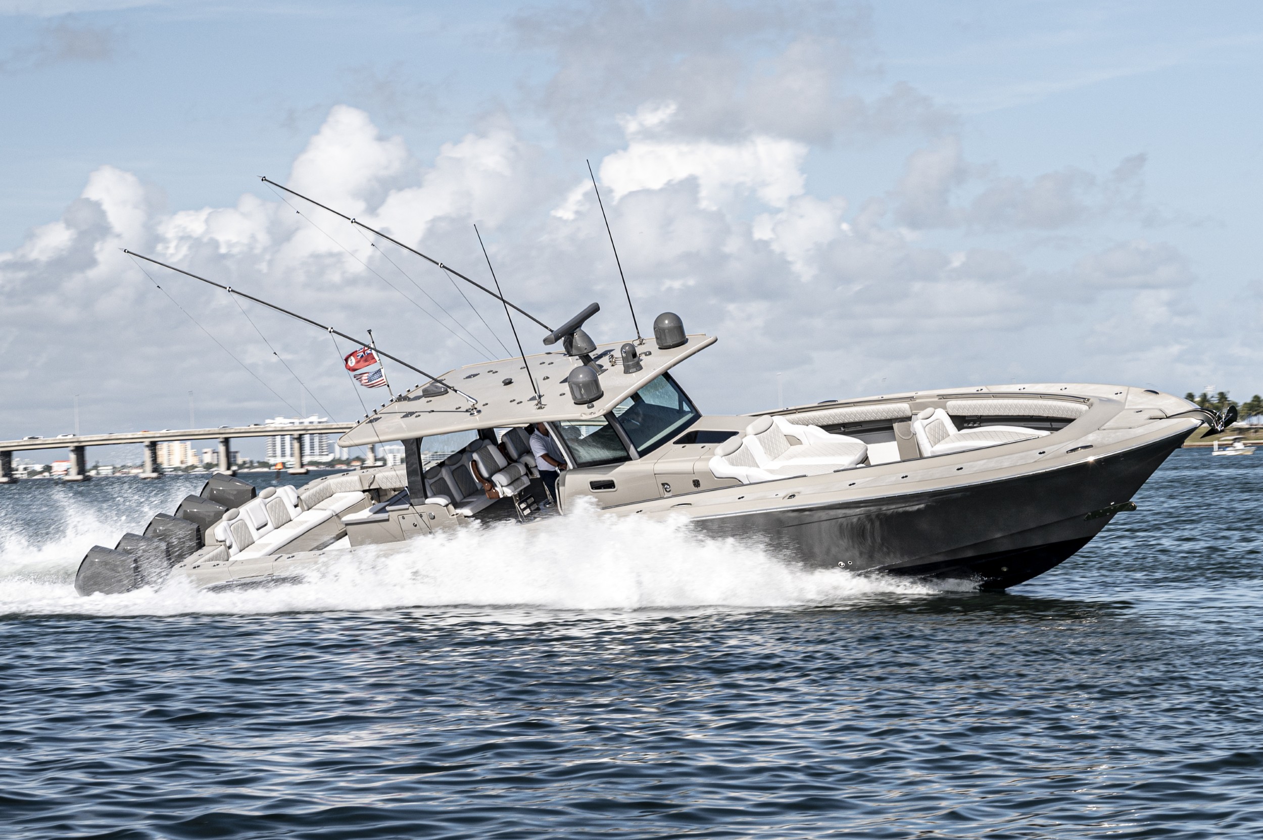 HCB 53′ Sueños RXV