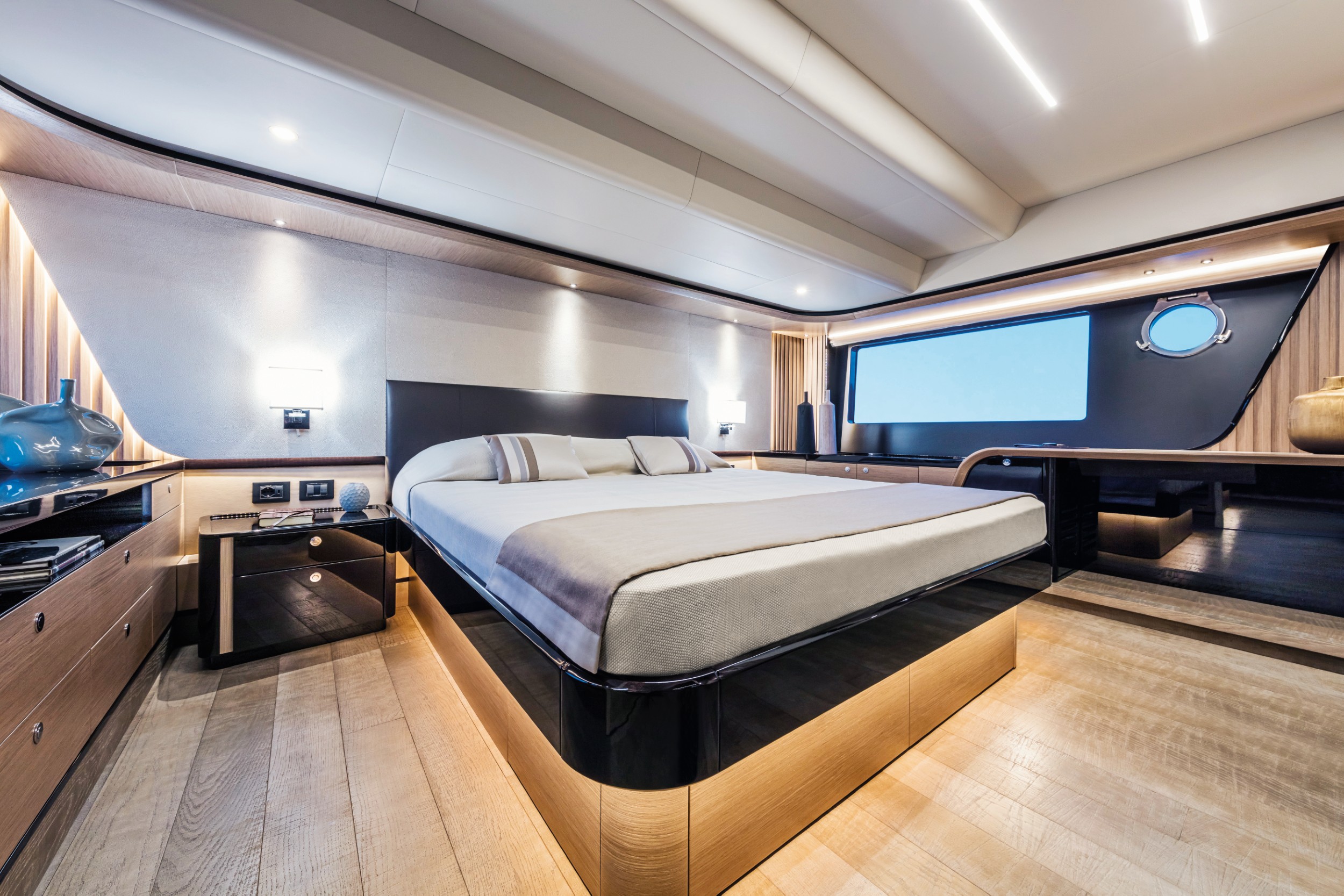 Full-Beam Owner’s Suite with Elevated Comfort