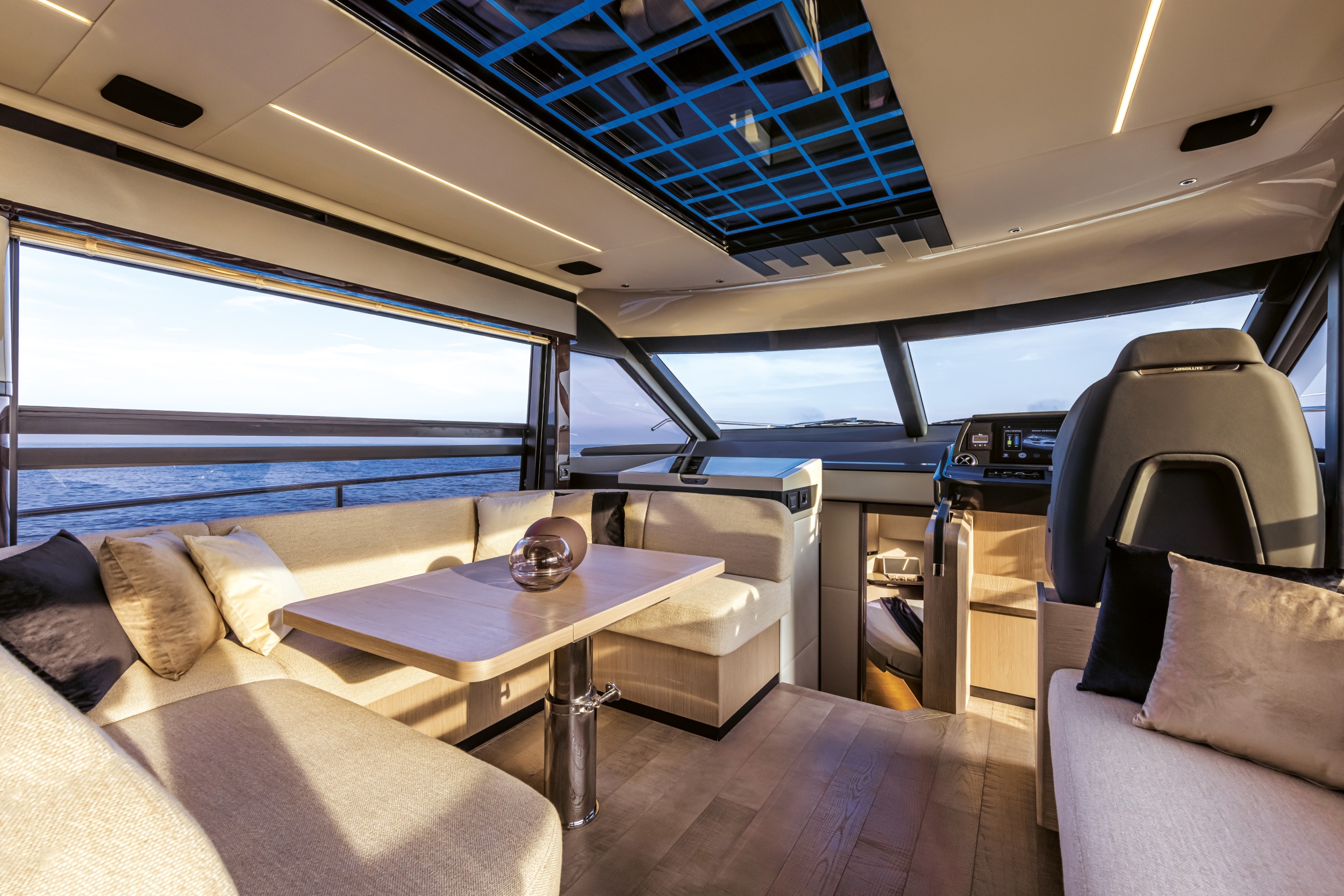 360° Glass Salon with Uninterrupted Water Views