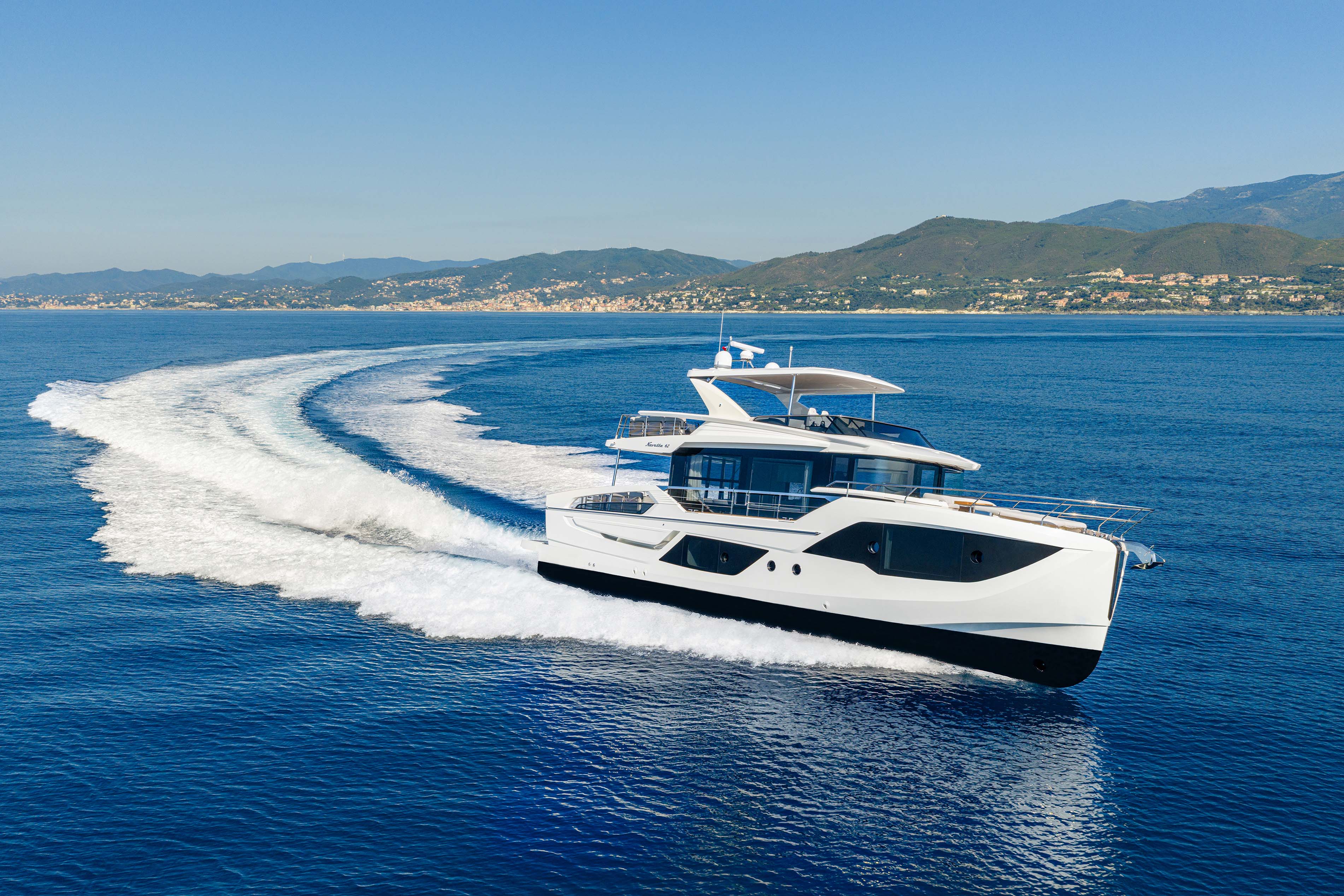 Absolute Navetta 62