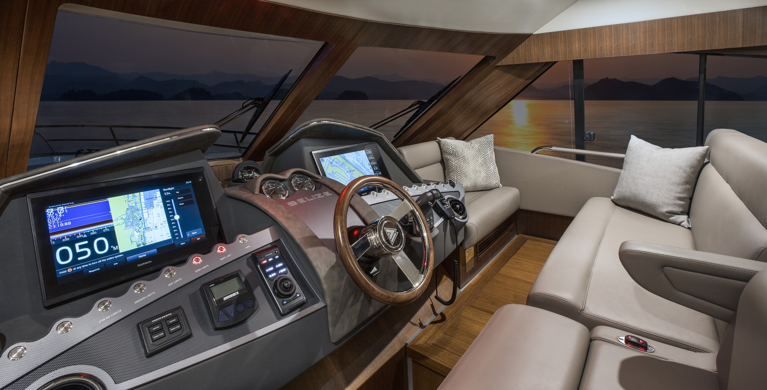 One-Level Living with Seamless Galley-to-Cockpit Flow