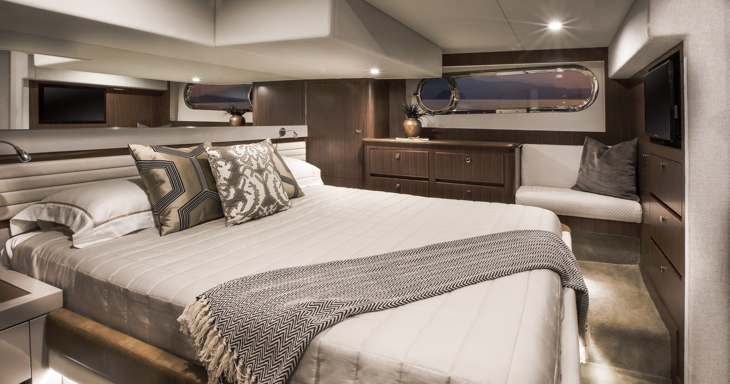 Full-Beam Master Suite Rare for Its Class