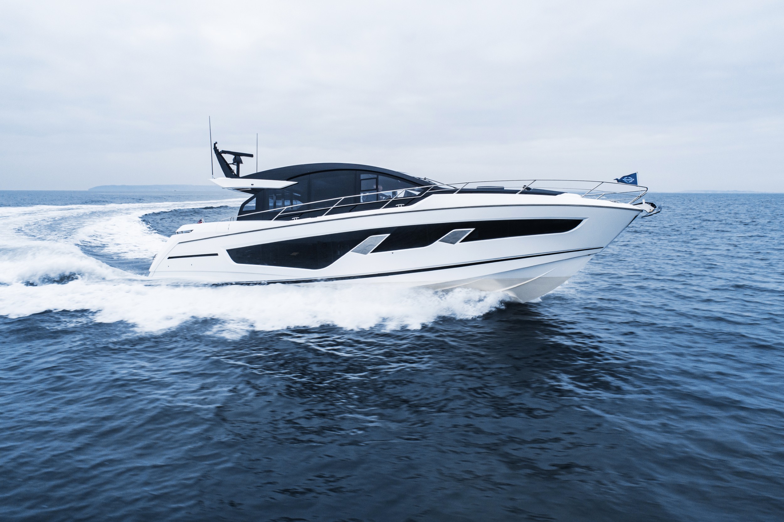 Sunseeker Predator 65