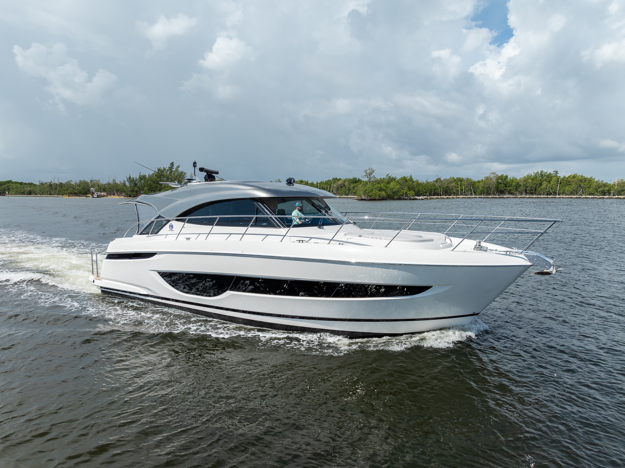 Riviera 46 Sports Motor Yacht