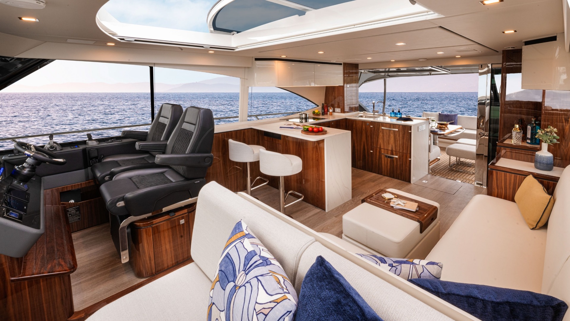 Three-Zone Entertaining with Seamless Indoor-Outdoor Flow