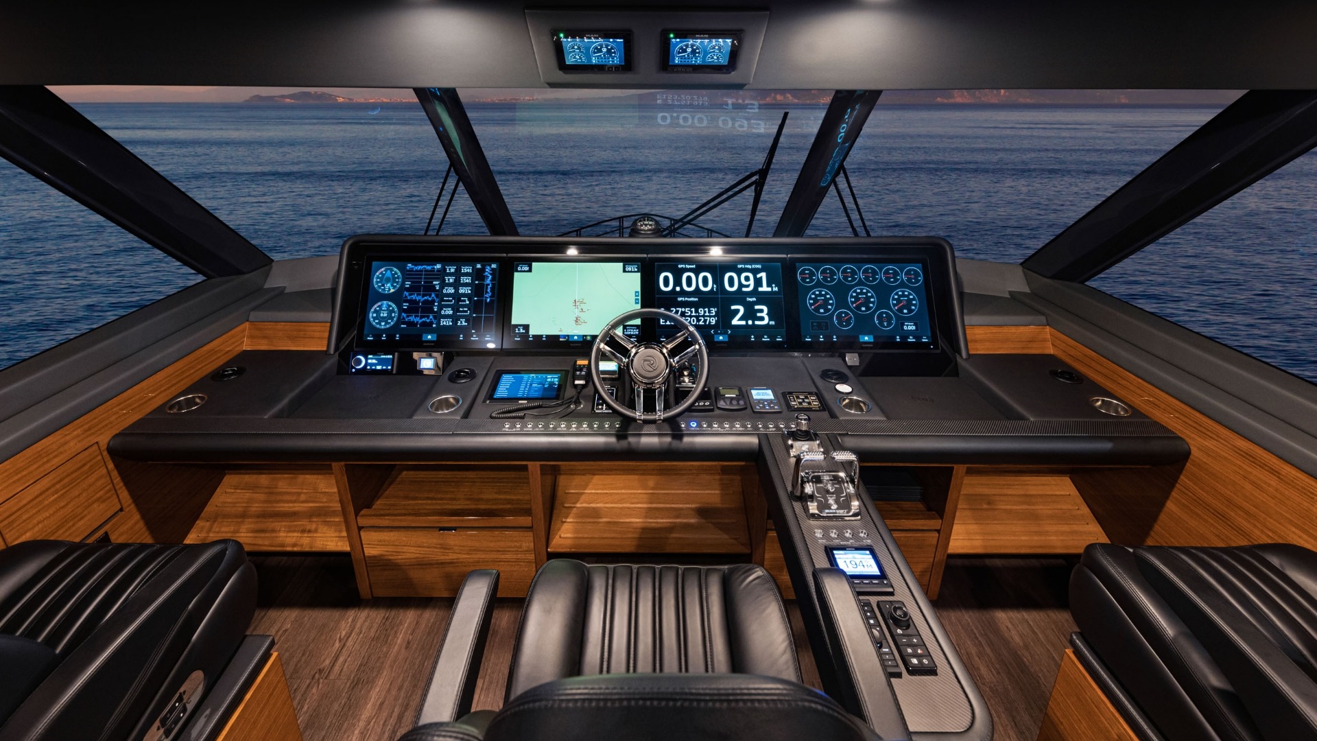 Enclosed Bridge That Becomes a Second Salon