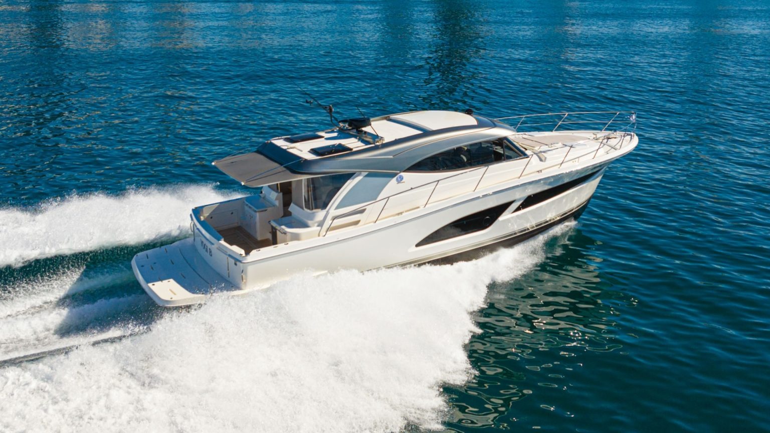 32-Knot Performance with IPS Precision and Control