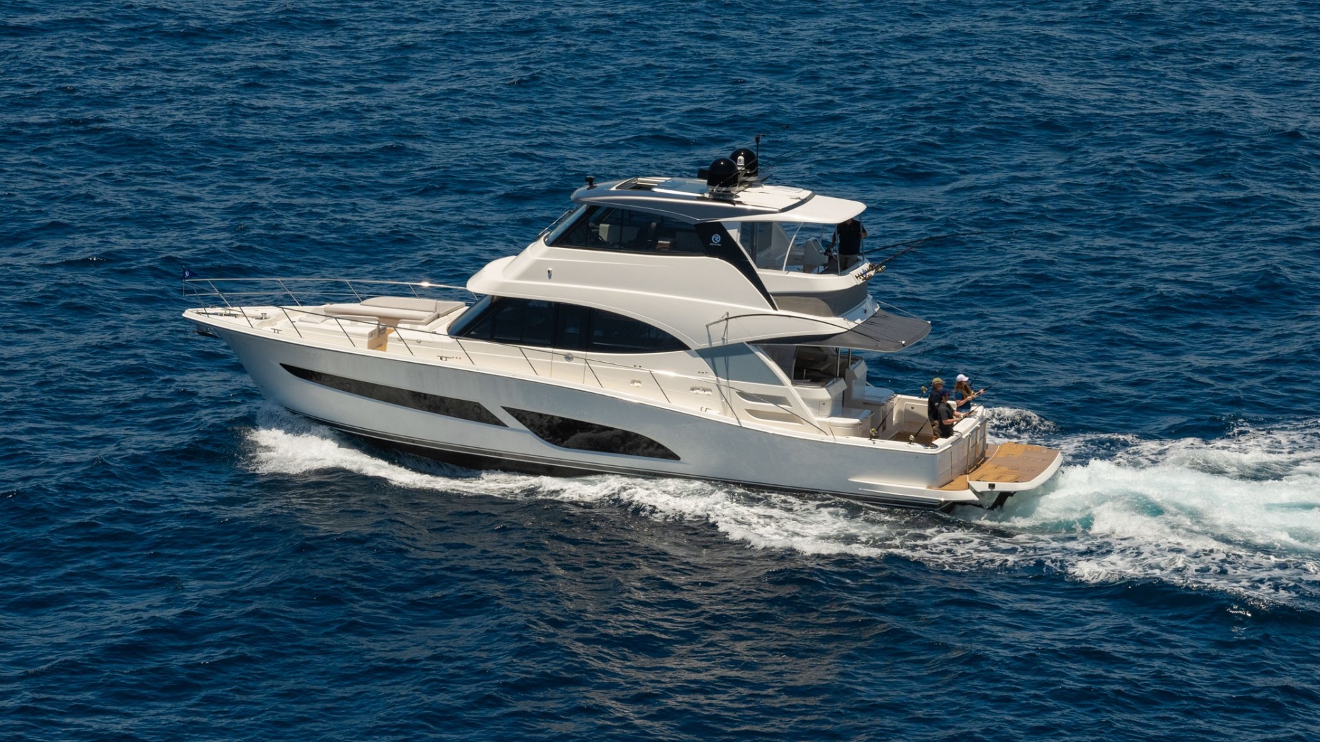 31-Knot Performance with Long-Range Capability