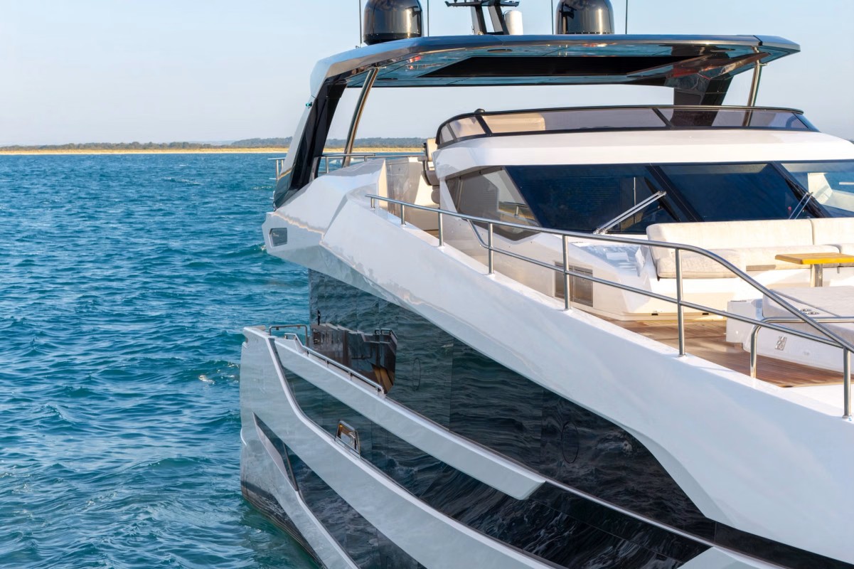 Sunseeker Manhattan 94 interior