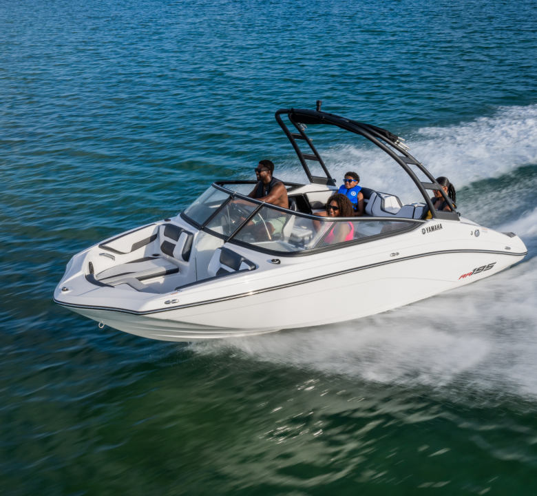 Top 5 Benefits of Yamaha Jet Boats