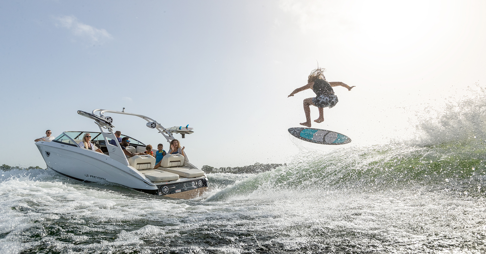 Wakeboard vs. Wakesurf: What to Try First 