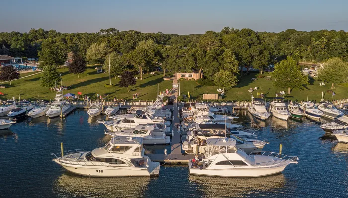 Marina dockage facilities at Strong's Water Club with boats up to 75 feet