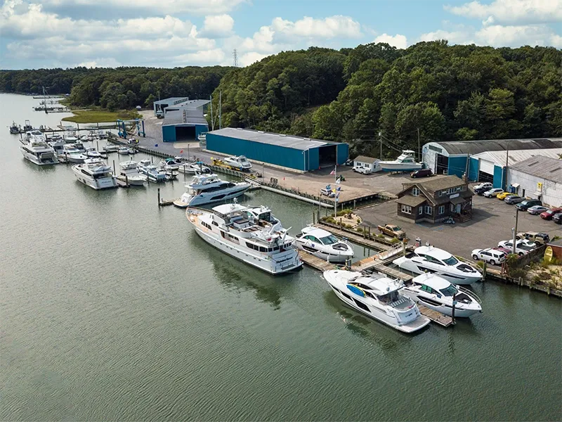 Strong’s Yacht Center