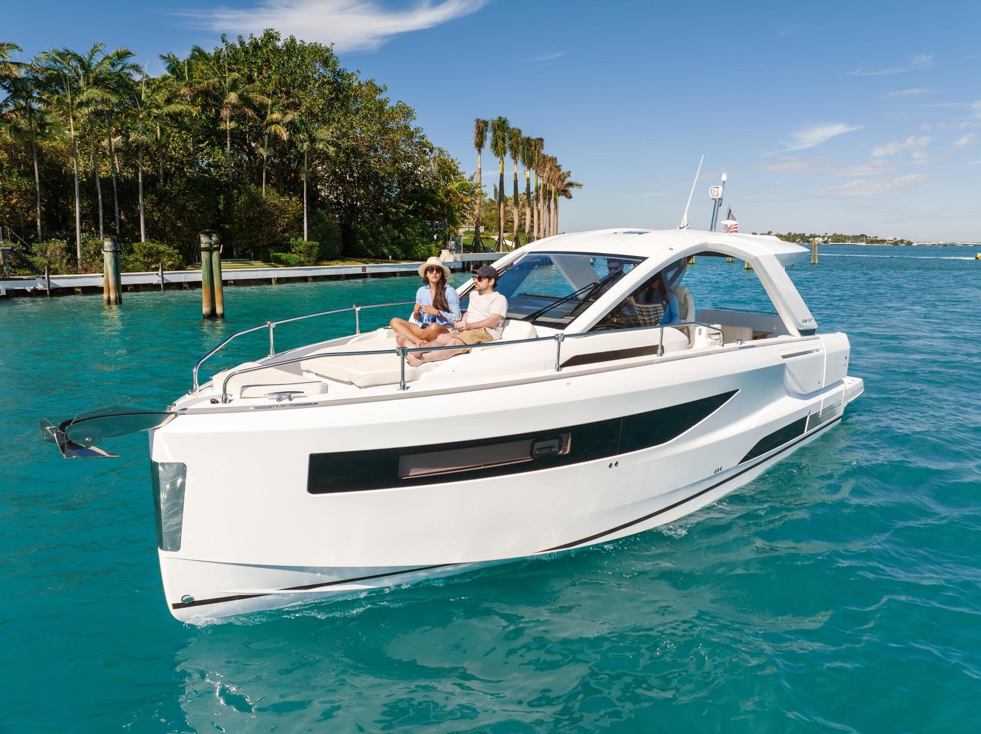 Best Cruiser Boats with Spacious Cabins for Comfortable Getaways