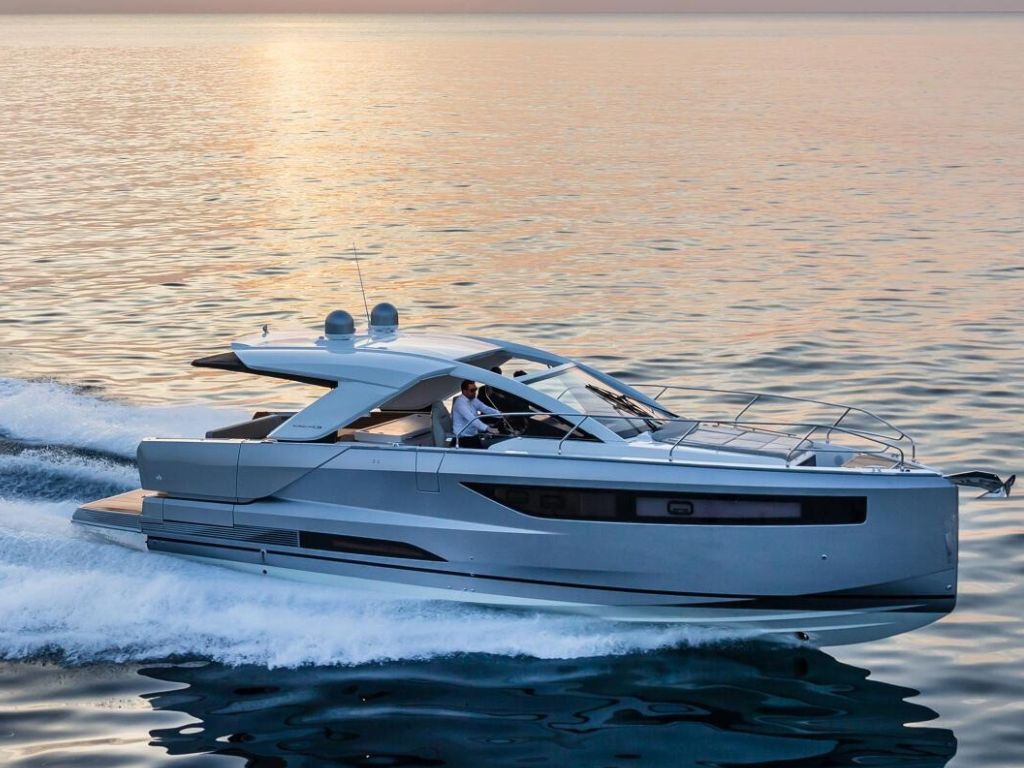 What Boat is Best for Sea Sickness?