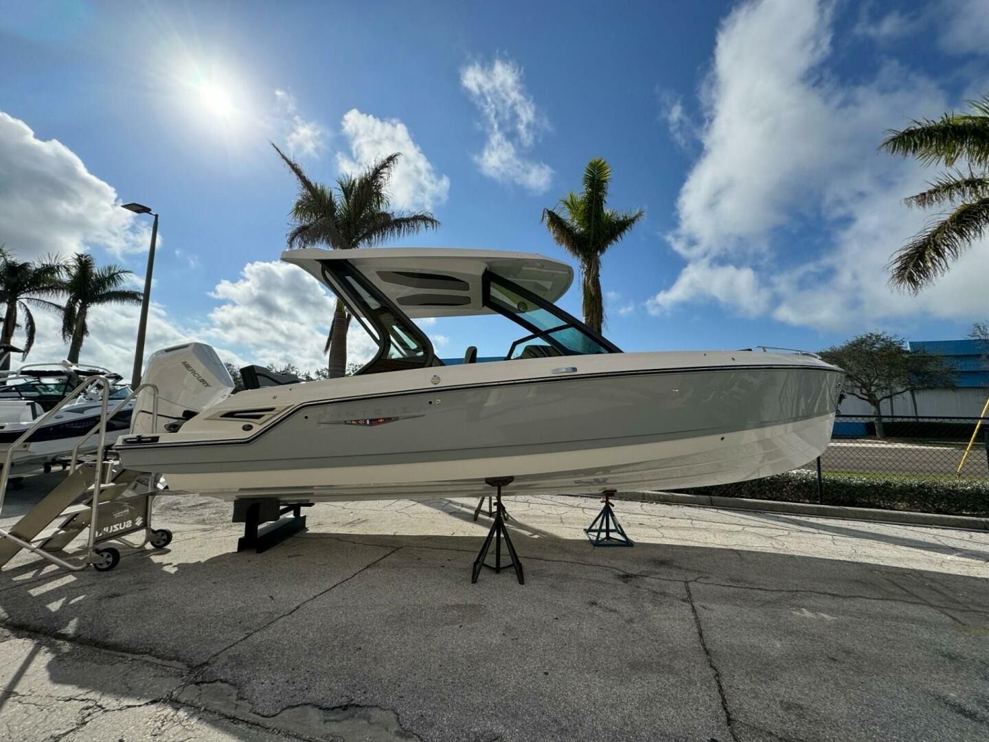 Why the Monterey Elite 27 Is the Best Bowrider for Beginners at Thunder Marine