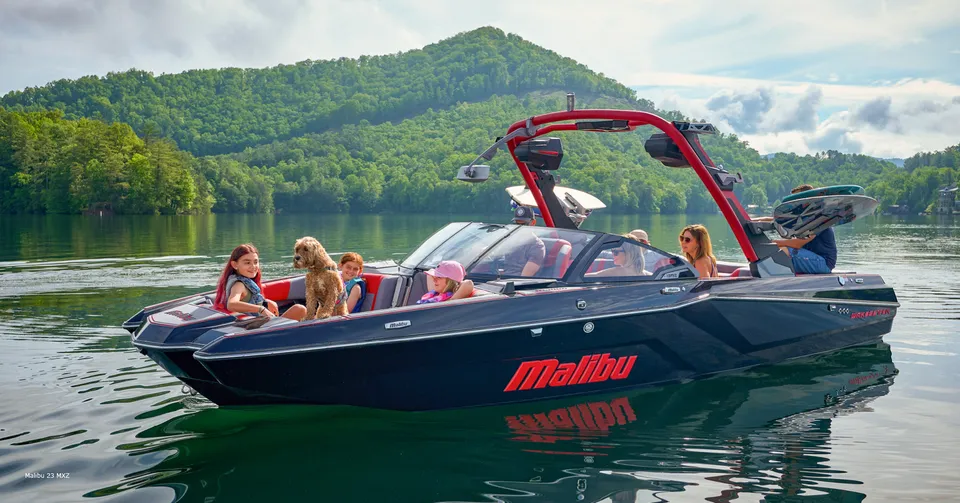 The Basic Rules of Boating Etiquette