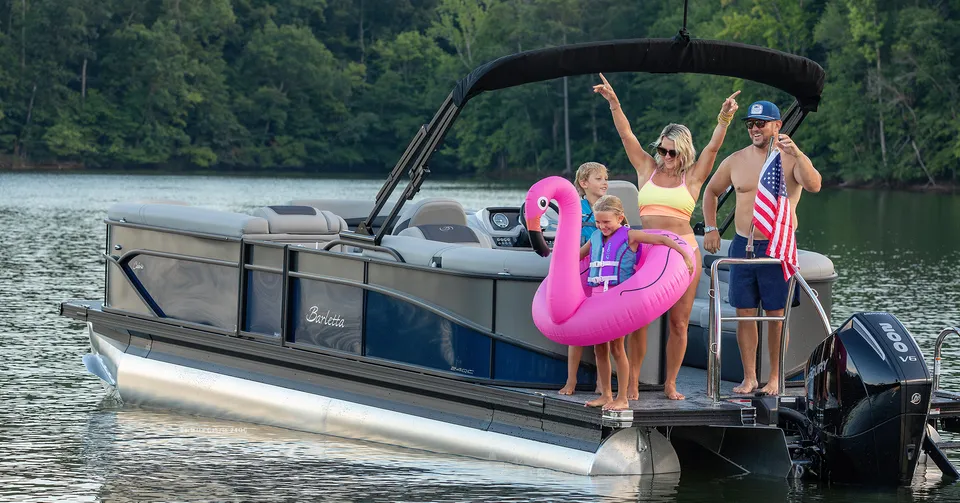 5 Tips for Planning Mother’s Day Weekend on a Boat