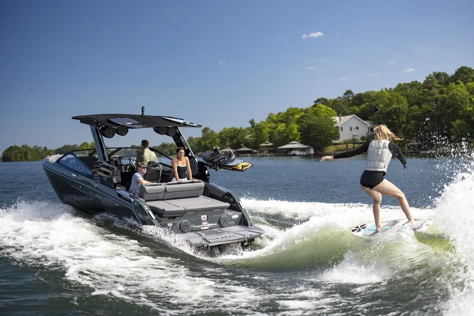 Cobalt Boats: Luxury, Performance and Surfing Capability