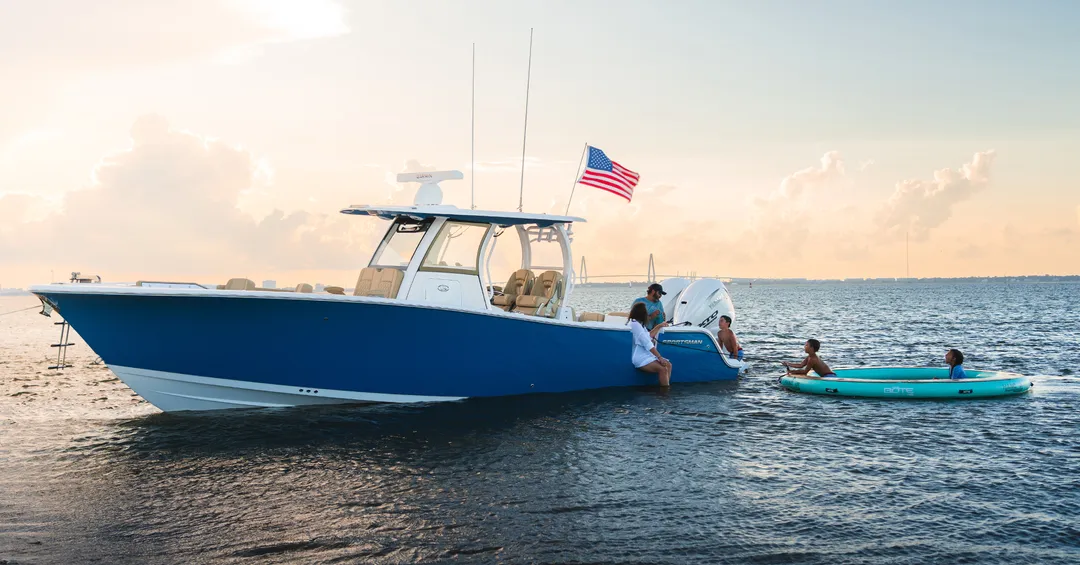 5 Tips for Navigating Busy Boating Weekends