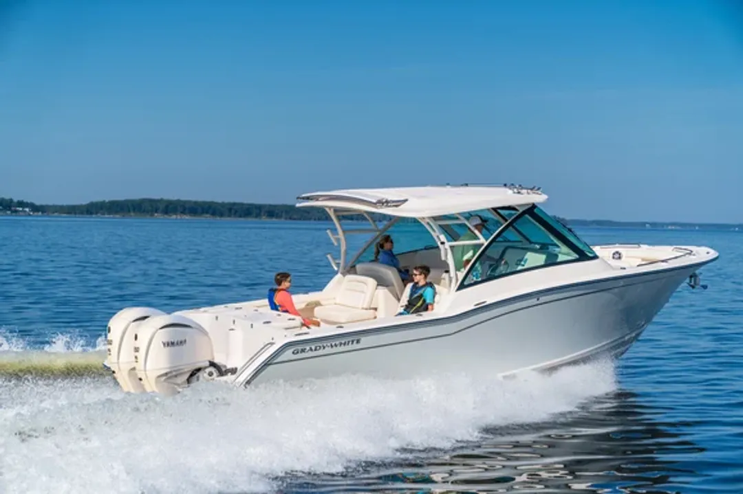 3 Reasons You Know You're Ready for a Cruiser Boat