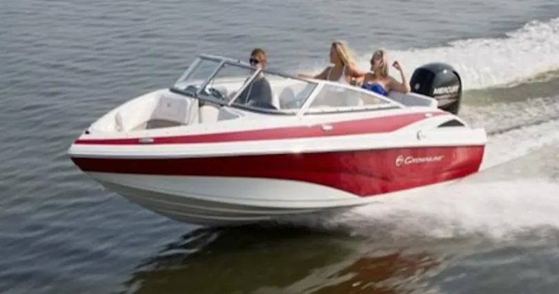 6 person bowrider rental boat on the lake