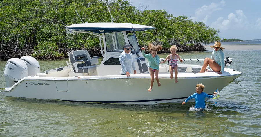 Five Tips for Planning Mother’s Day Weekend on a Boat