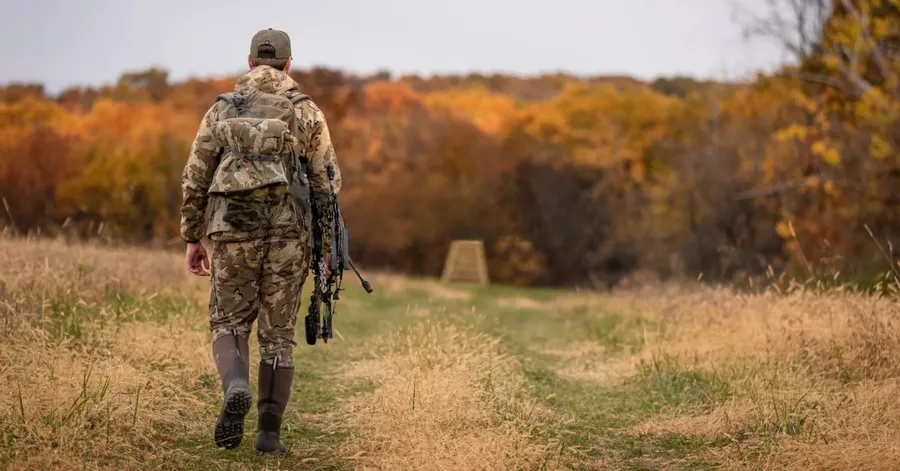 Hoyt RX-10 vs Hoyt Alpha AX-3 | New Hunting Bows for 2026