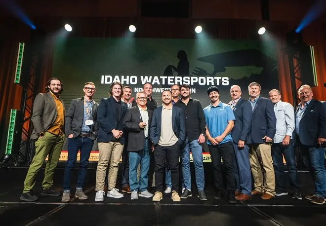 Idaho Water Sports team accepting the dealer award