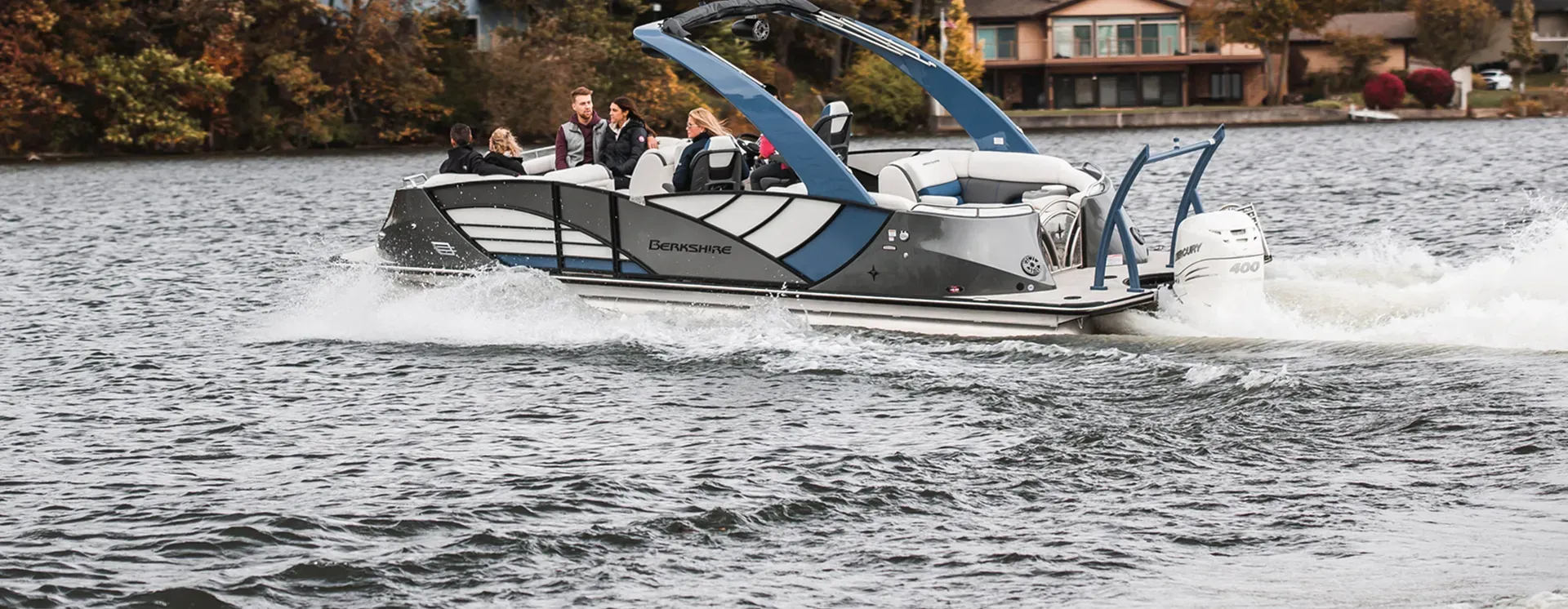 Boat rental on Lake Winnipesaukee from Alton Bay marina