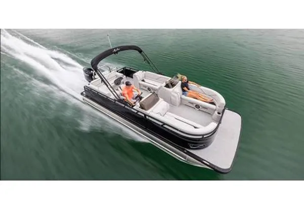 2025 Venture 85 - 21 FT Rear Fish