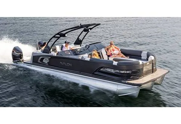 2026 Excalibur LTD Elite Windshield - 27 FT