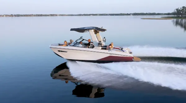 Nautique wakeboard and ski boat in action
