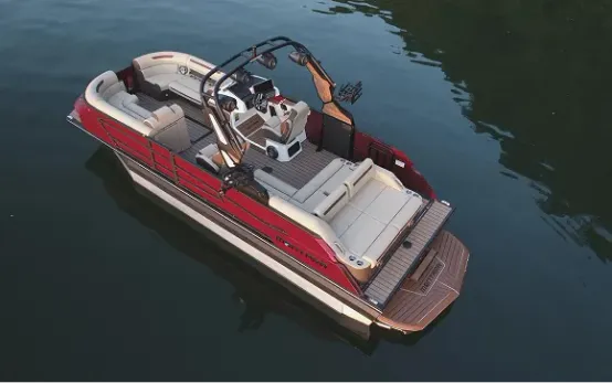 Montara Evo driving on lake