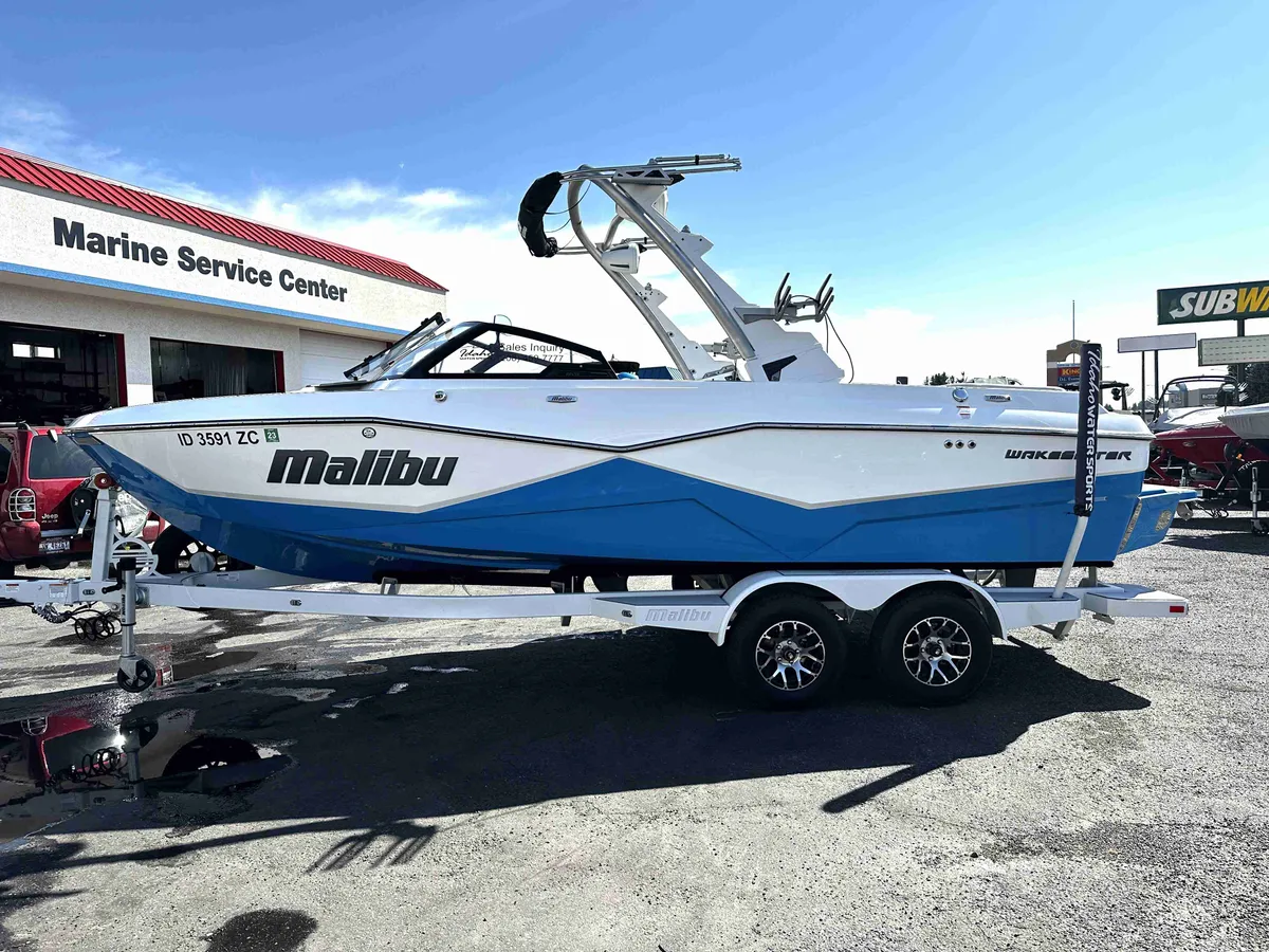 5 Common Mistakes to Avoid When Changing the Oil in Your Boat