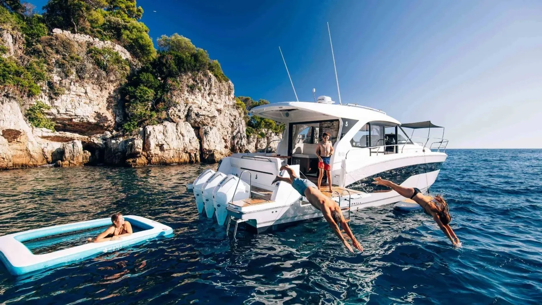 Beneteau Power
