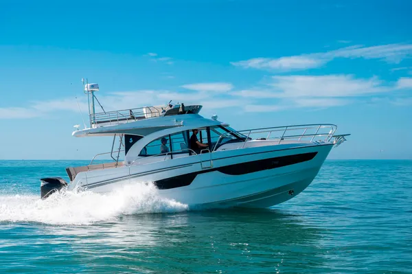 Beneteau Antares 11 Fly