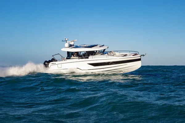 WellCraft 38 Explorer