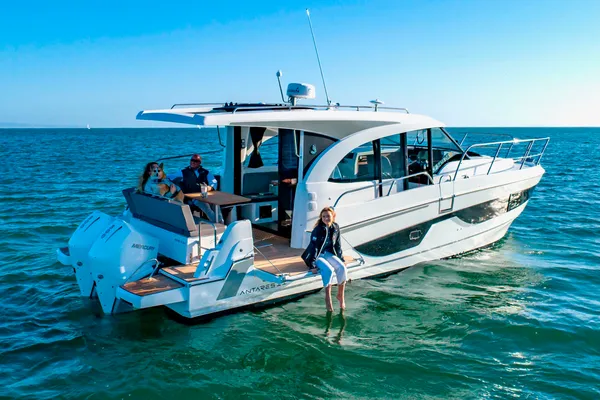 Beneteau Antares 11