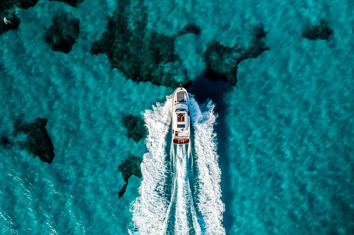 Beneteau Swift Trawler 48 model-detail-hero-img